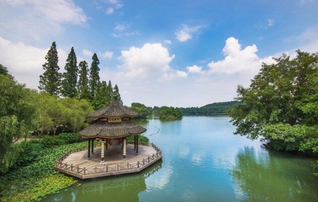 扬州-茱萸湾丨湖畔游玩，体验江南水乡的静谧与优雅