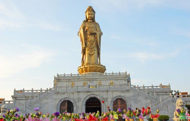 2025普陀山礼佛祈福攻略：普陀山旅游必知的礼佛必去之地和祈福礼仪
