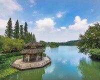 扬州-瘦西湖丨水光潋滟，漫步在江南最美的湖畔景致中