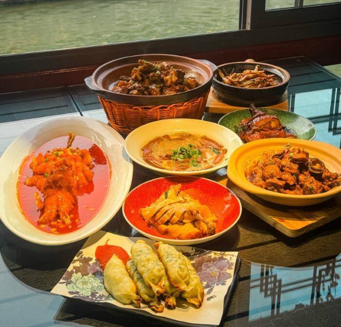 2025南京旅游美食攻略：不容错过的地方美食