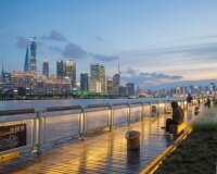 如何避开上海热门景点的拥挤人流？