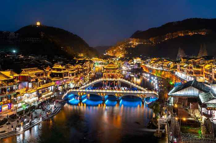 凤凰古城夜景