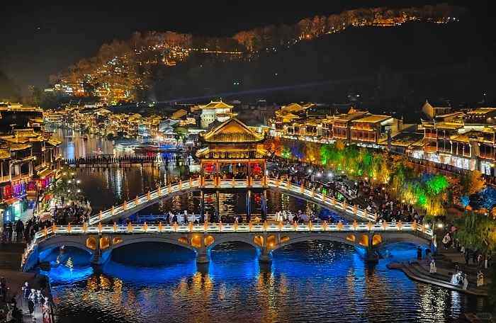 凤凰古城夜景