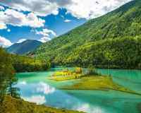 新疆喀纳斯湖适合什么季节旅游？