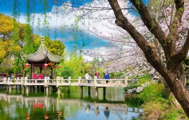 去上海旅游最好的时间是什么时候？    