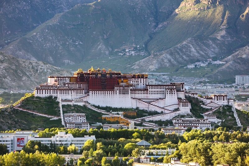拉萨-布达拉宫