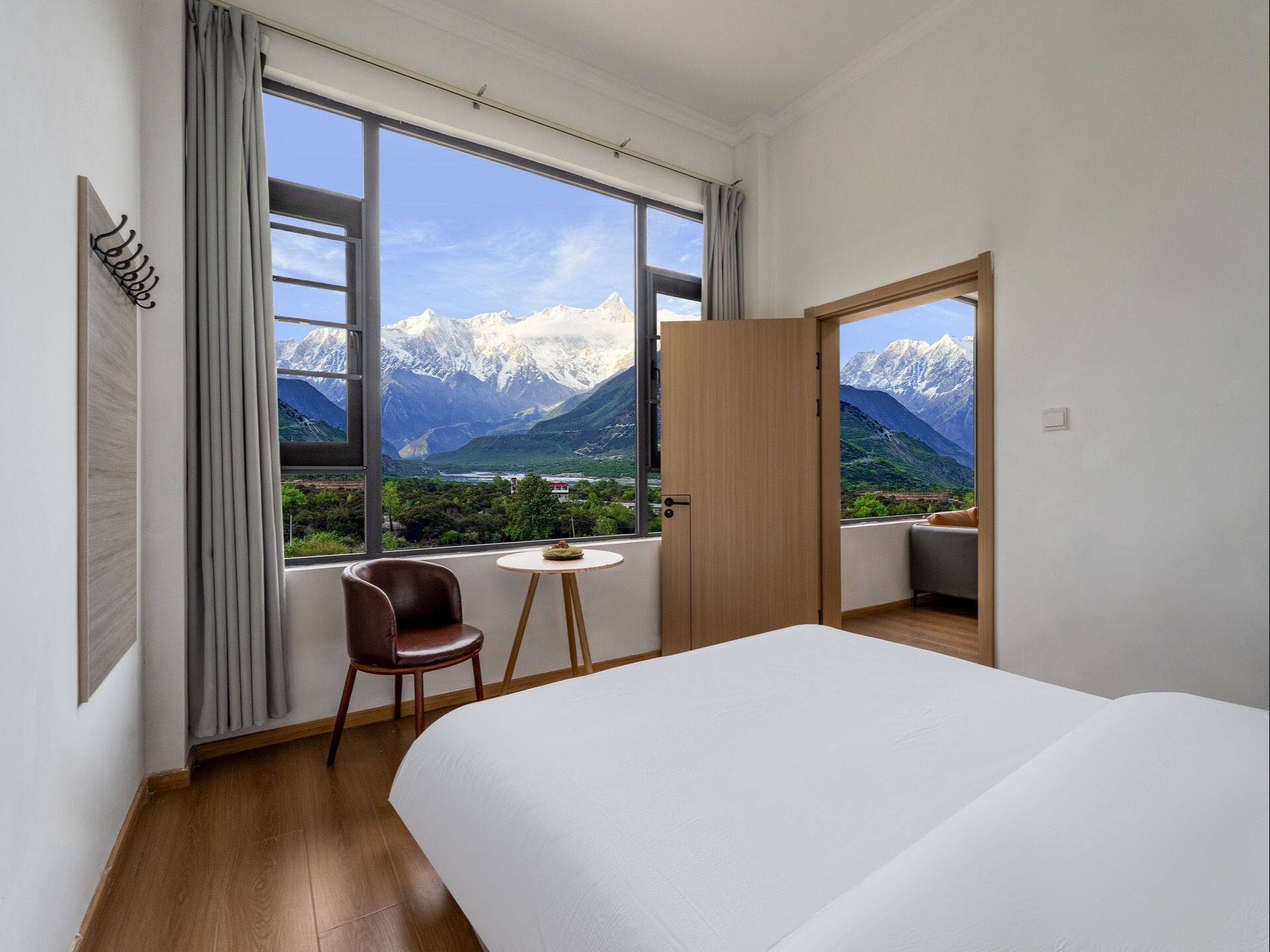 南迦巴瓦观景民宿