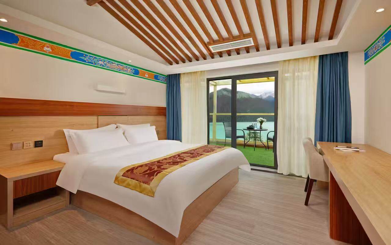 巴松措喜马拉雅酒店