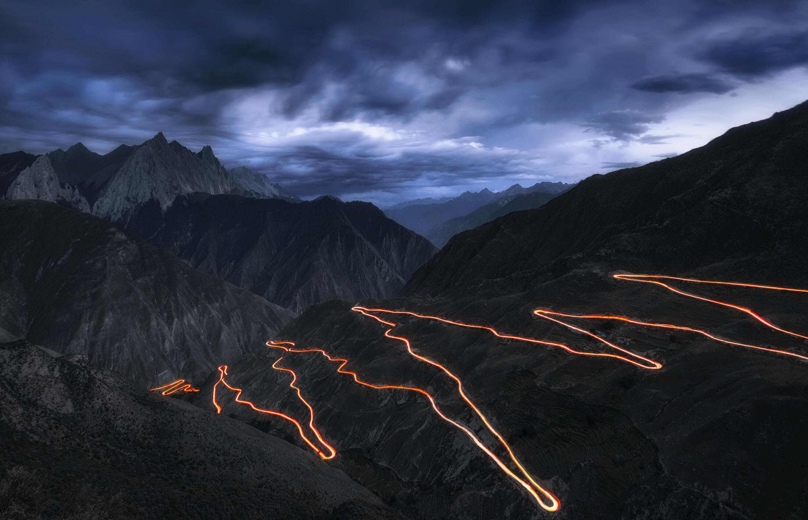 业拉山108拐-72拐观景台