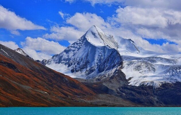西藏旅游季节攻略：最佳旅行月份全解析 海拔差异•路线推荐