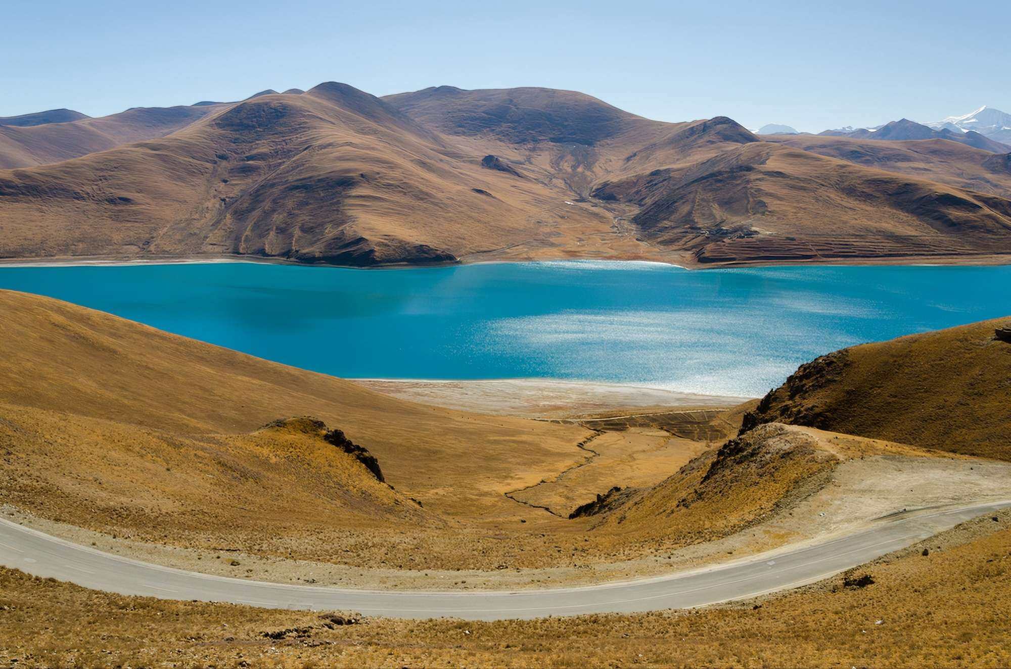西藏-山南羊卓雍措