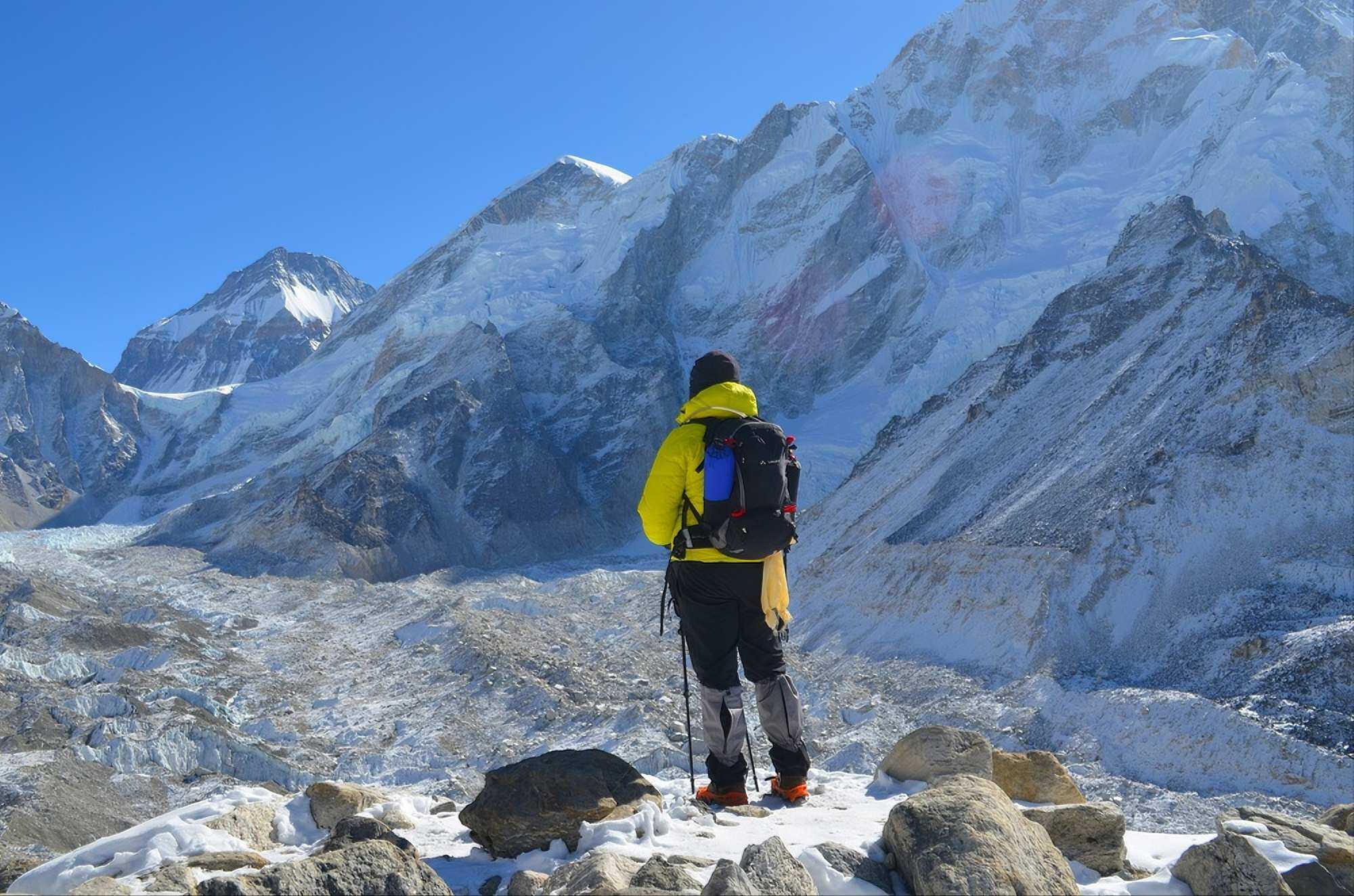 西藏-珠穆朗玛峰