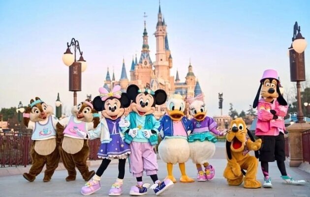 2025上海迪士尼旅游攻略：必玩项目+行程+酒店