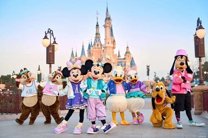 2025上海迪士尼旅游攻略：必玩项目+行程+酒店
